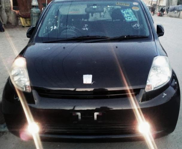 ناواريده د خرڅ فاسو د ويش (چت) کاټ رنګ تور زريی 2006 ماډل فع