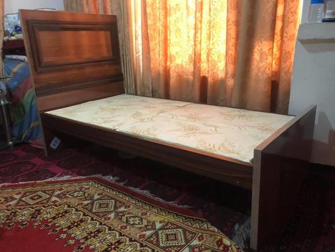 تخت خوب ۱ نفری نو جدید ۷۵۰۰ افغانی