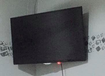 تلويزيون سونى ٣٢ انج ديش و عقاب خودش دارد