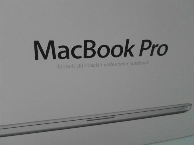 Brand new Apple Macbook Pro whatsapp+17018020094
