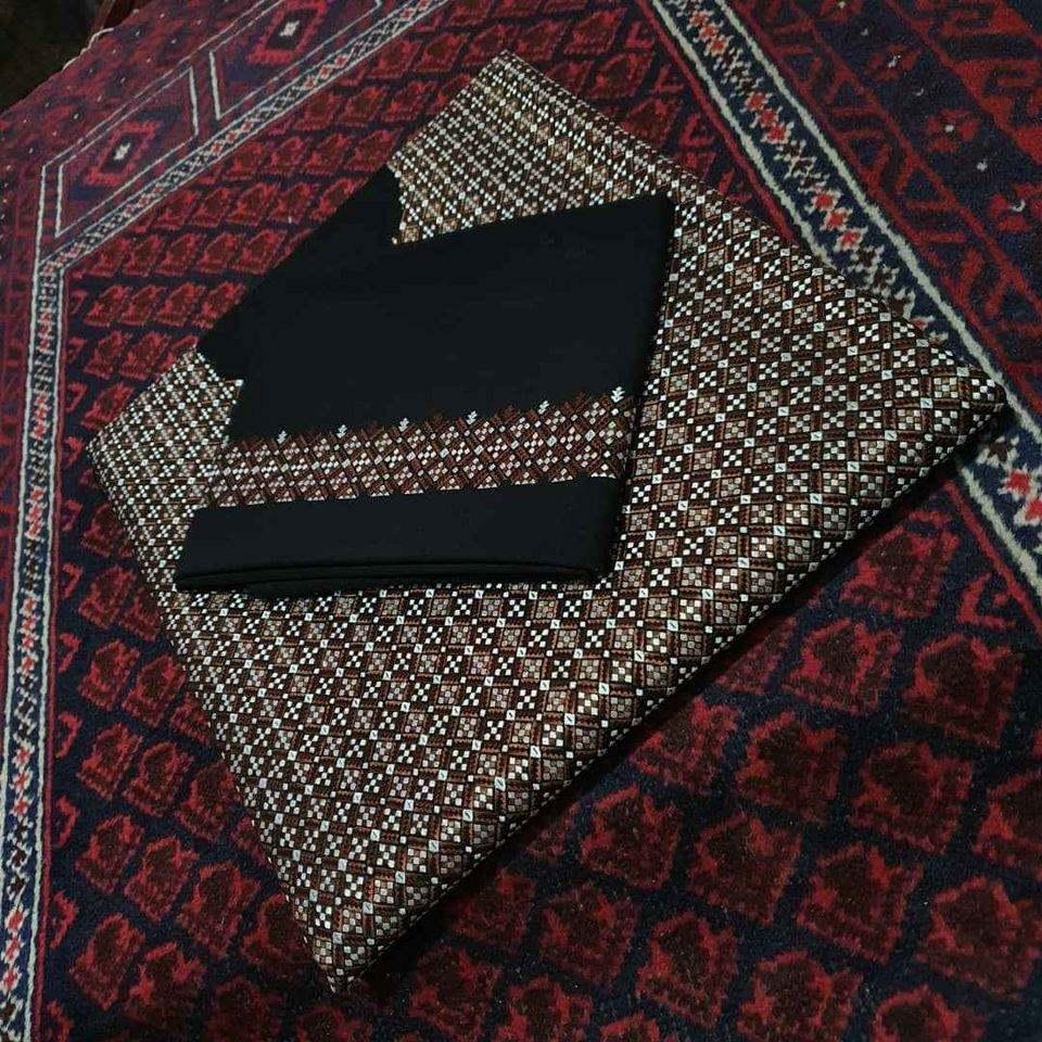 ښایسته-تور-رنګ-کی