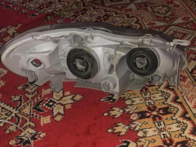 چراغ فول از کرولا مادل ۲۰۰۰ بالاتر۱ دنه ۸۰۰ افغانی