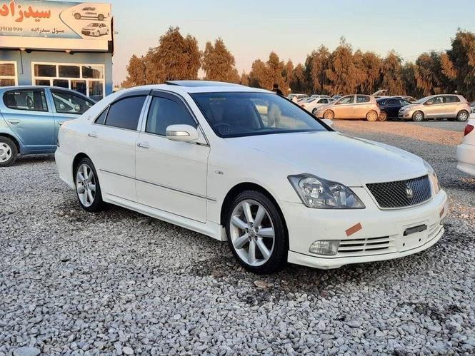 Crowm Athlete 2006 model pherl white sunroof leather seat 3