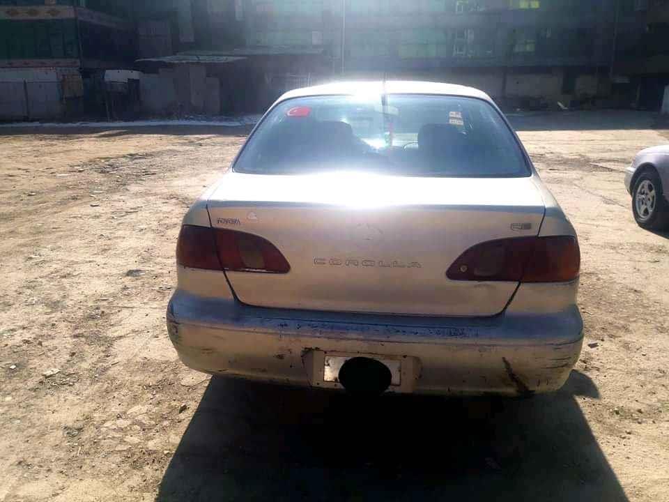 یک-عراده-کرولا-2-کانادایی-مادل-2000