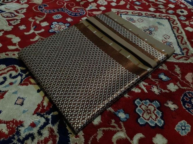 ښایسته چوکاټی غاړه راغلی ده نوی نخشه اونوی رنک اواصلی 5متره
