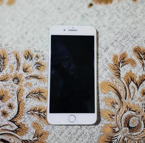 IPhone 8 Plus 64gbColor white 10/10Battery health 92