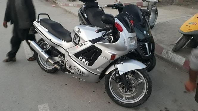 هندا 600cbr مادل 2000پلیت کابل ۵ ماه وقت داره سر دولت