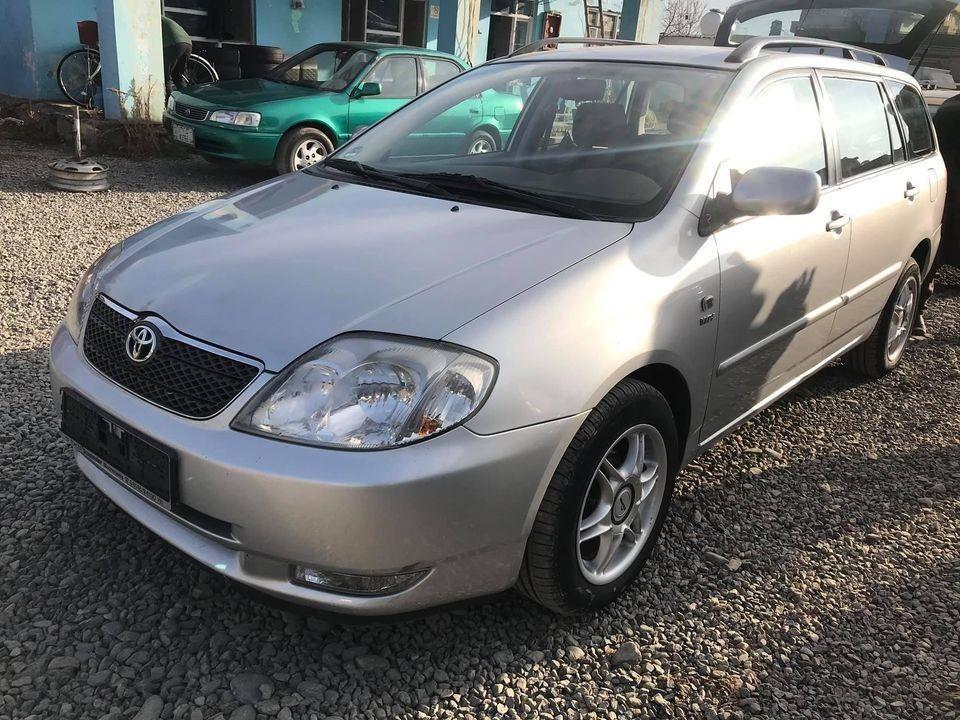 Toyota-Fielder-2003