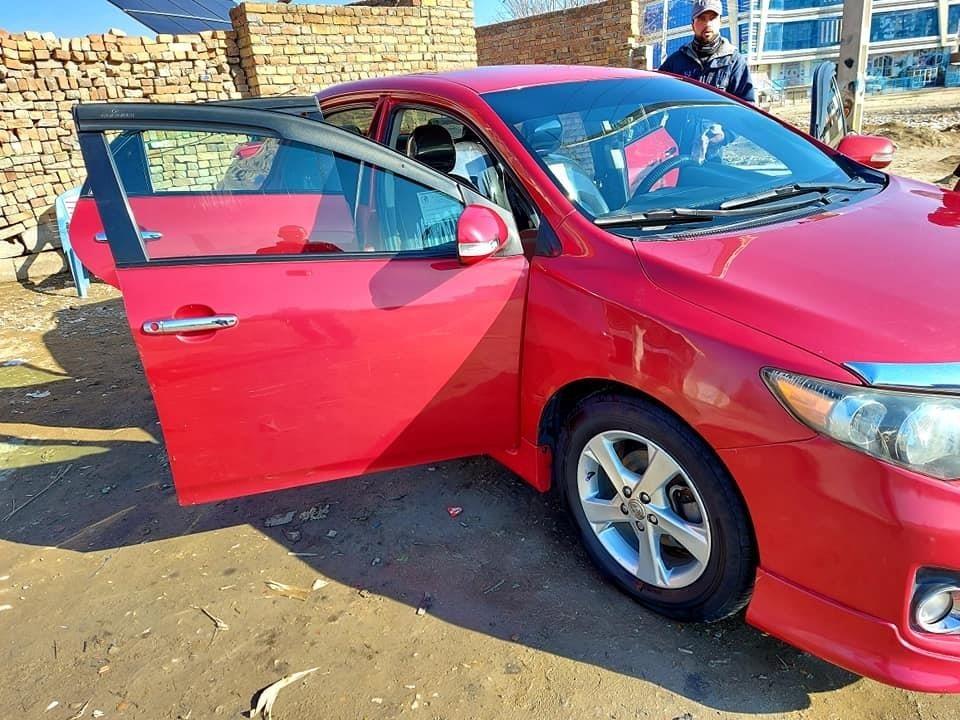 Toyota-Corolla-2010--0744777337