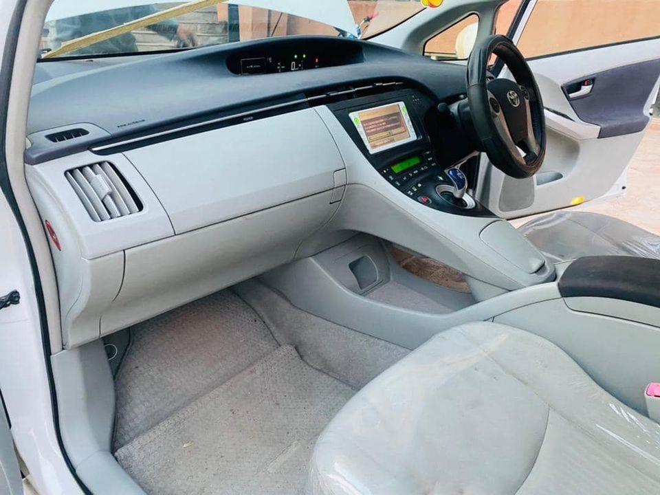 Toyota-prius-2010