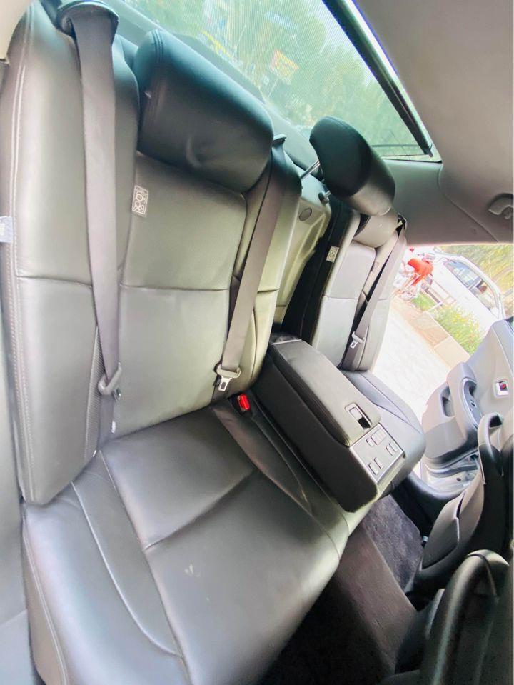 Toyota-Crown-hybrid