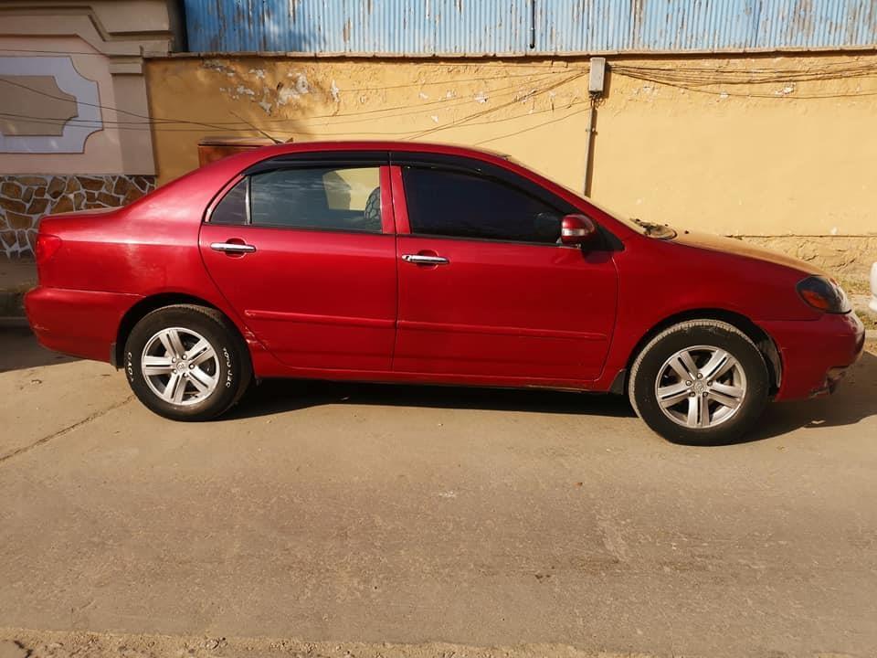 Toyota-Corolla-2005-LE