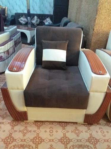 یک سیت کوچ ۷ نفره -همراه سه میز 0780 633 763
