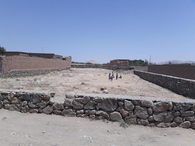 زمین فروشی