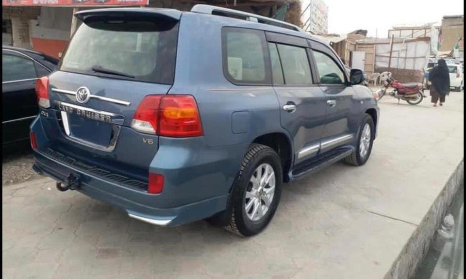 Toyota-Land-Cruiser