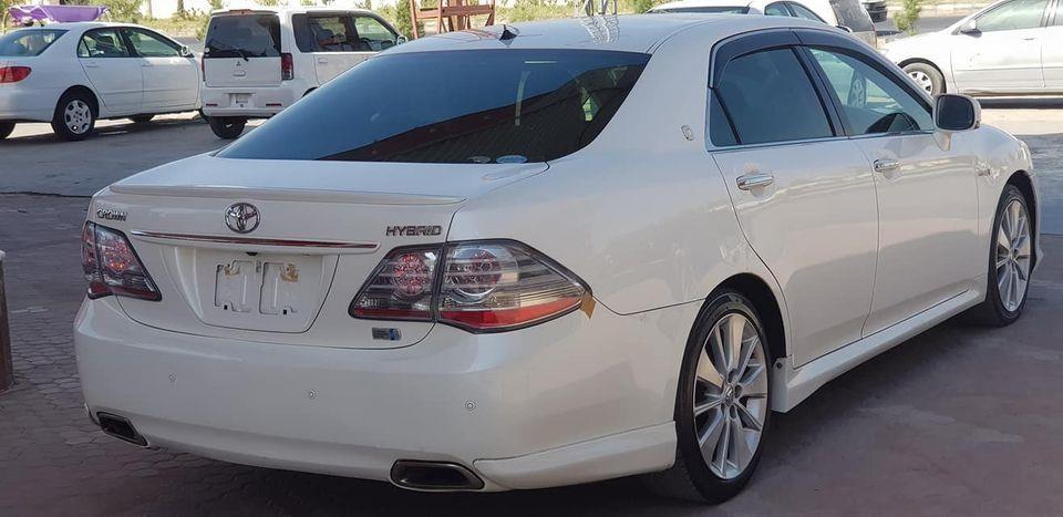 Crown-hybrid-2010-non-used-car