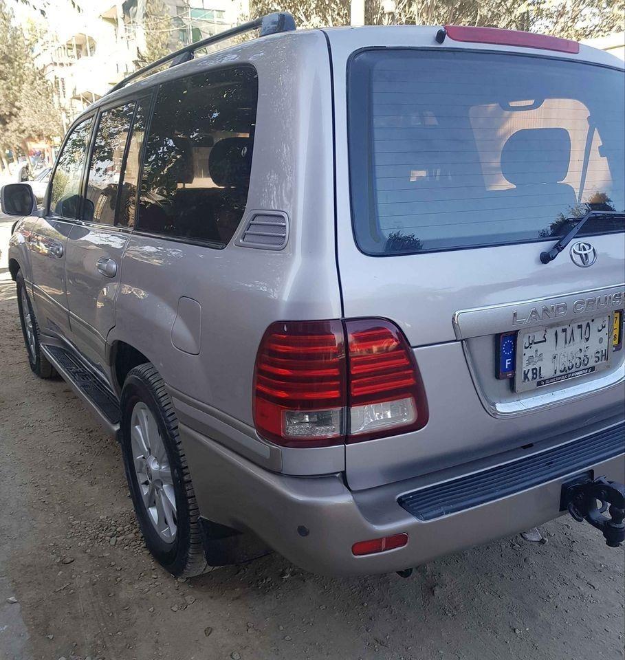 لندکروزر-2001