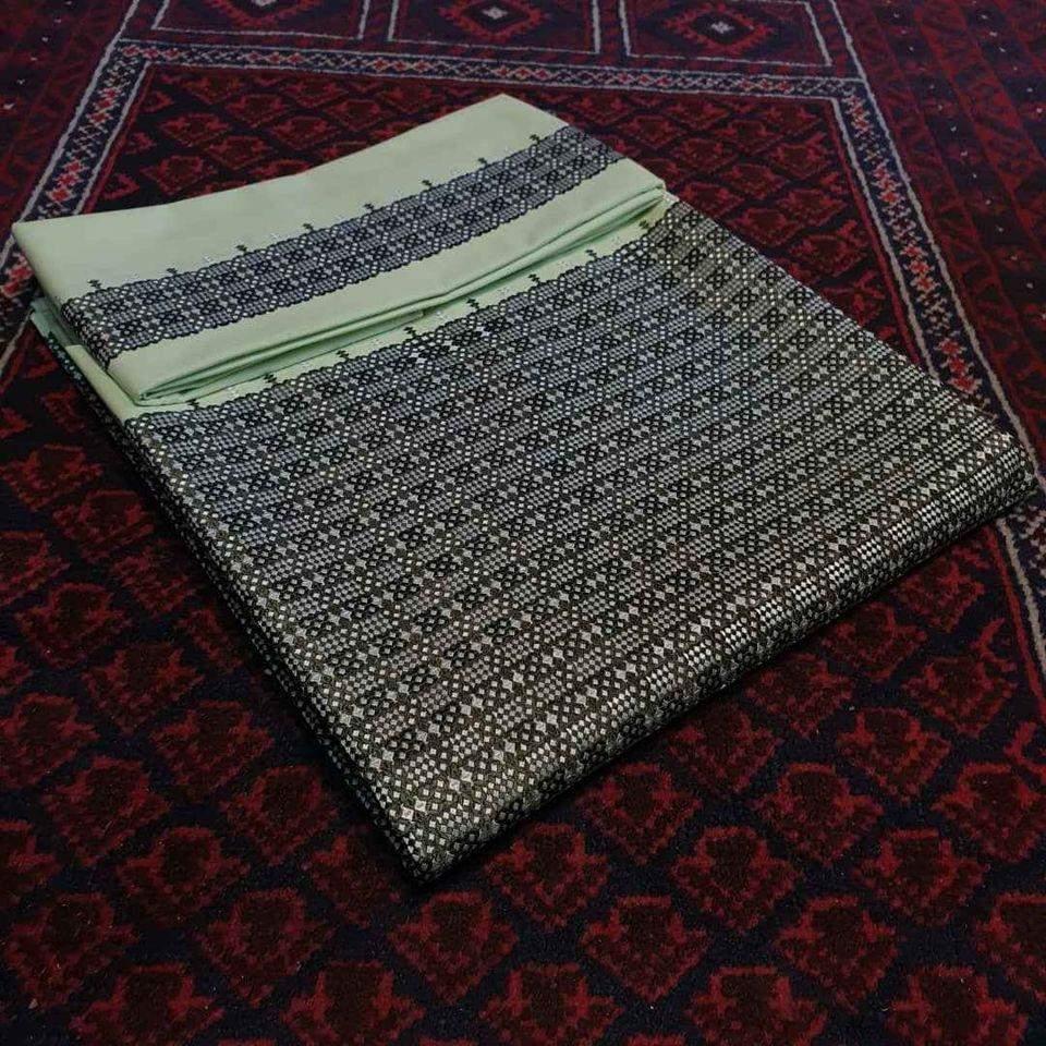 نوی-رنګ-او-نوی-ډیزین-خامک-لاسی-غاړه