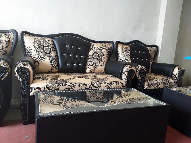 یک سیت کوچ هفت نفره دیزاین جدید کامل نو 0780 633 763
