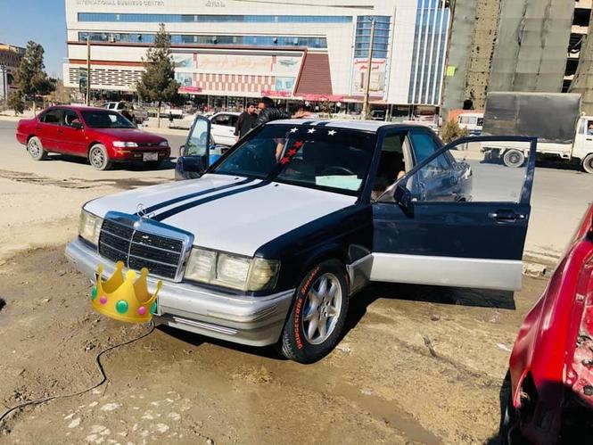 فروش عاجل بنز ۱۹۰ جواز سیر اش گم شده دیزل