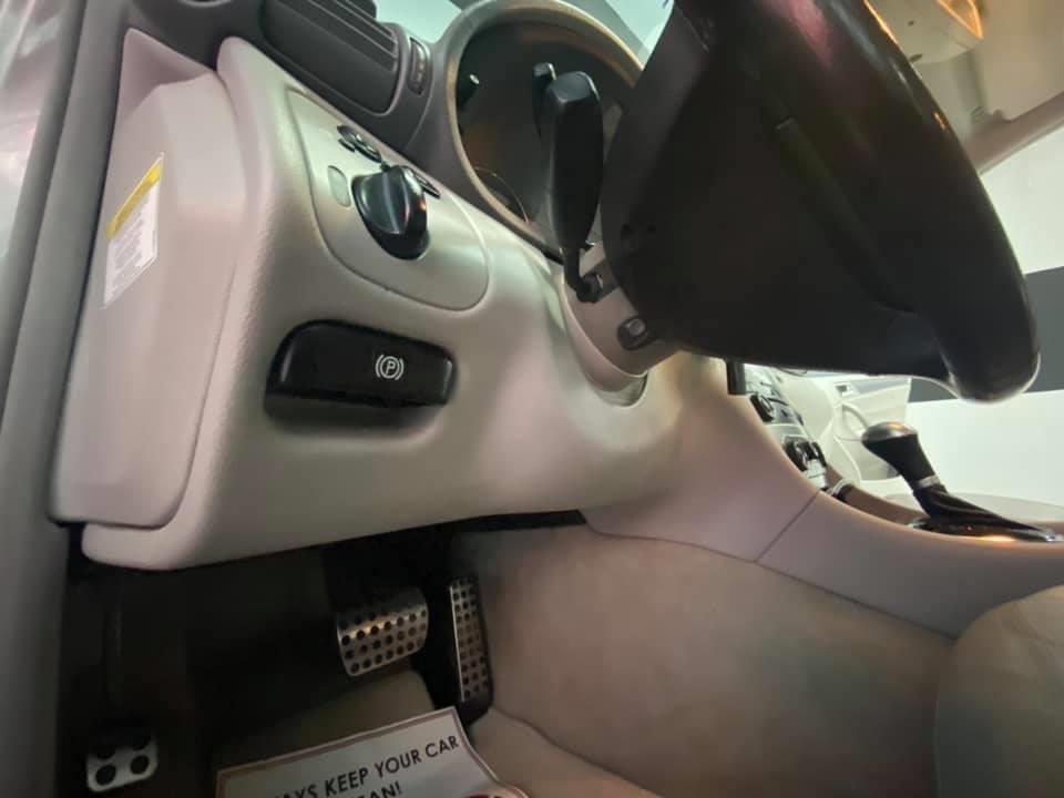 Mercedes-Benz-C230-2005