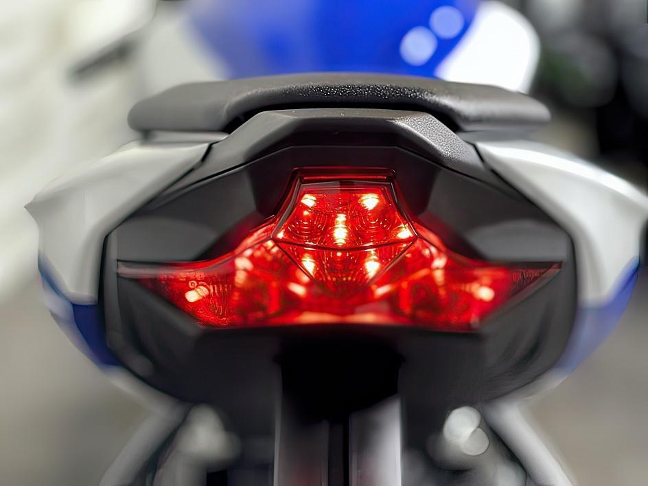Kawasaki-ninja-ZX-6R