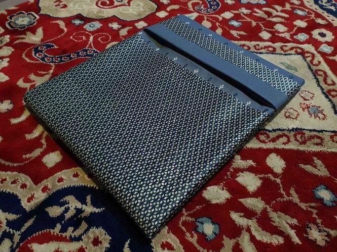 ښایسته رنک اوښایسته خامک لاسی غاړه راغلی ده ډیره ارزانه
