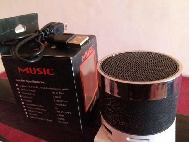 Mini Bluetooth MP3 Loudspeakers for sell only buyer can cont