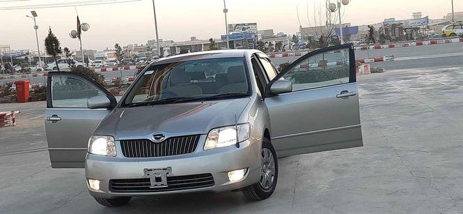 LuxeL 2005 modal goldan rang 1800CC لوکسل (2005) ماډل ګلډن