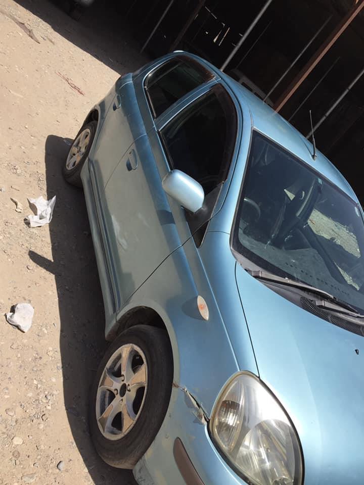 Vitz-2002