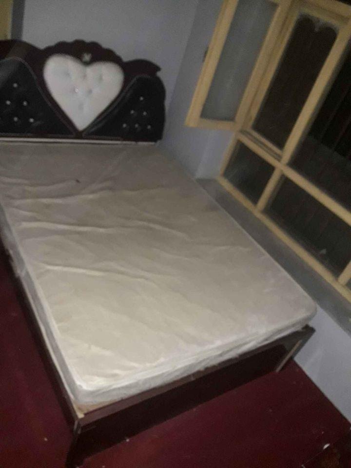 تخت-و-میز-آرایش-تخت