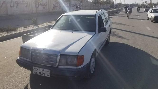 مارسدیز بنز قرفه دار به رنگ سفید مادل 1991 ش
