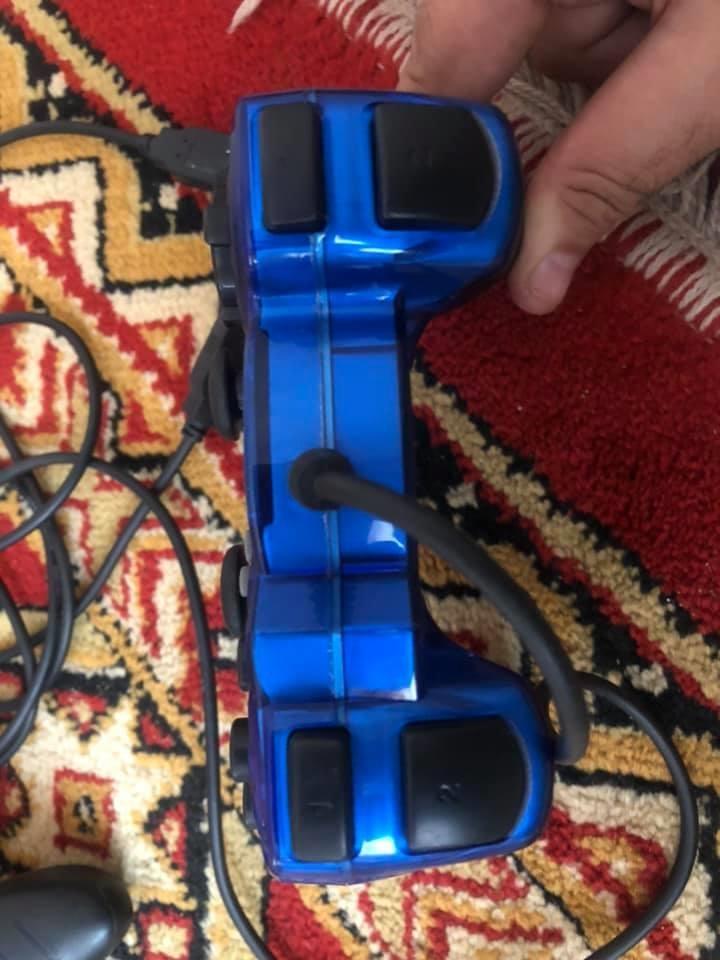 دسته-گیر-از-گیم-۱-جوره