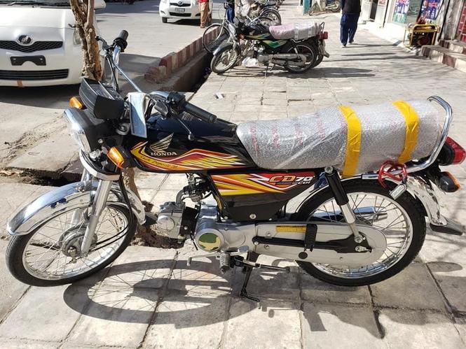 ښه ثابته او نوى موترسيکل دى يو داغ هم نلرىـ کراچى والا جاپان