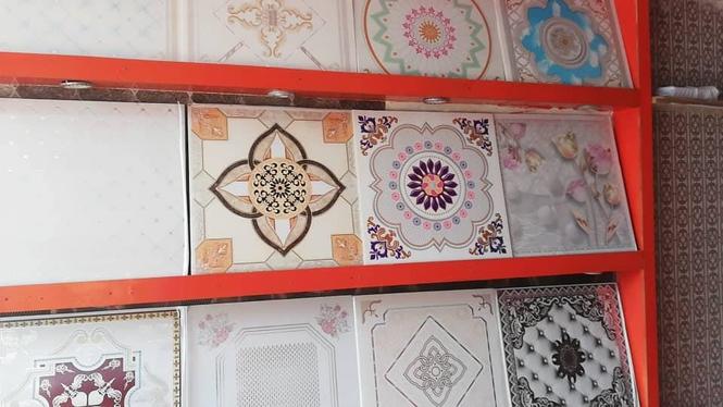 مسطح چینایی 60× 60 پلاستیکی با کیفیت و رنگها مختلف بطور عمده