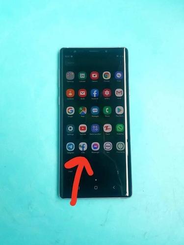 Note 9 128 gb , N90U (USA) یک لکه کوچک دارد از هر نگاه به ضم