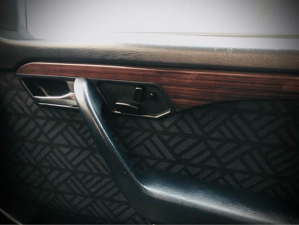 Mercedes-Benz-1996-c200