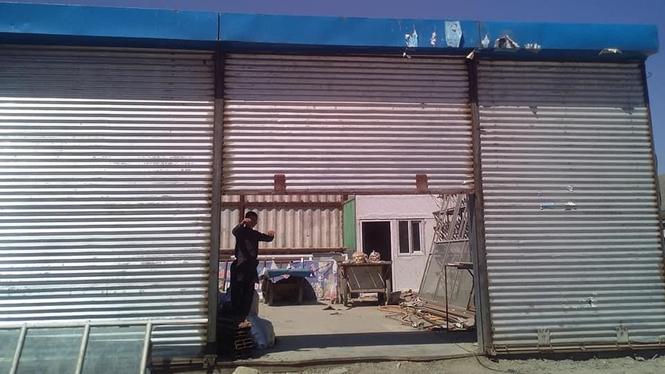 هنگر فروشی به قیمت مناسب خریدار زنگ بزند ...0764313170