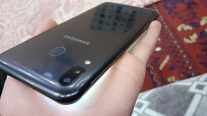 یک سیت مبایل سامسونگ M20 رنگ سیاه 64GB حافظه' 4GB رم کمره 13