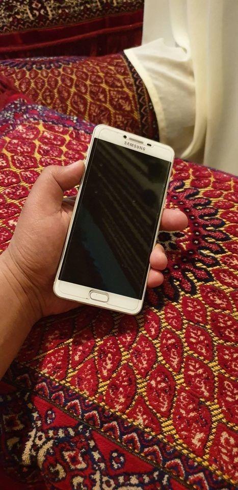مبایل-c7-بسیار-تمیز-وثابت--