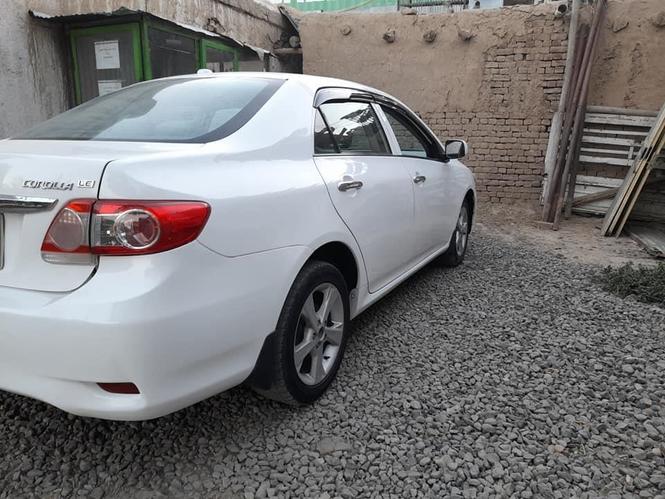 کرولا کانادایی LE