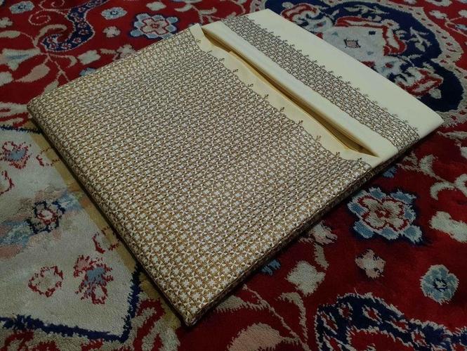 ښایسته نخودی رنک غاړه راغلی ده نوی نخشه اواصلی 5متره ټوکر