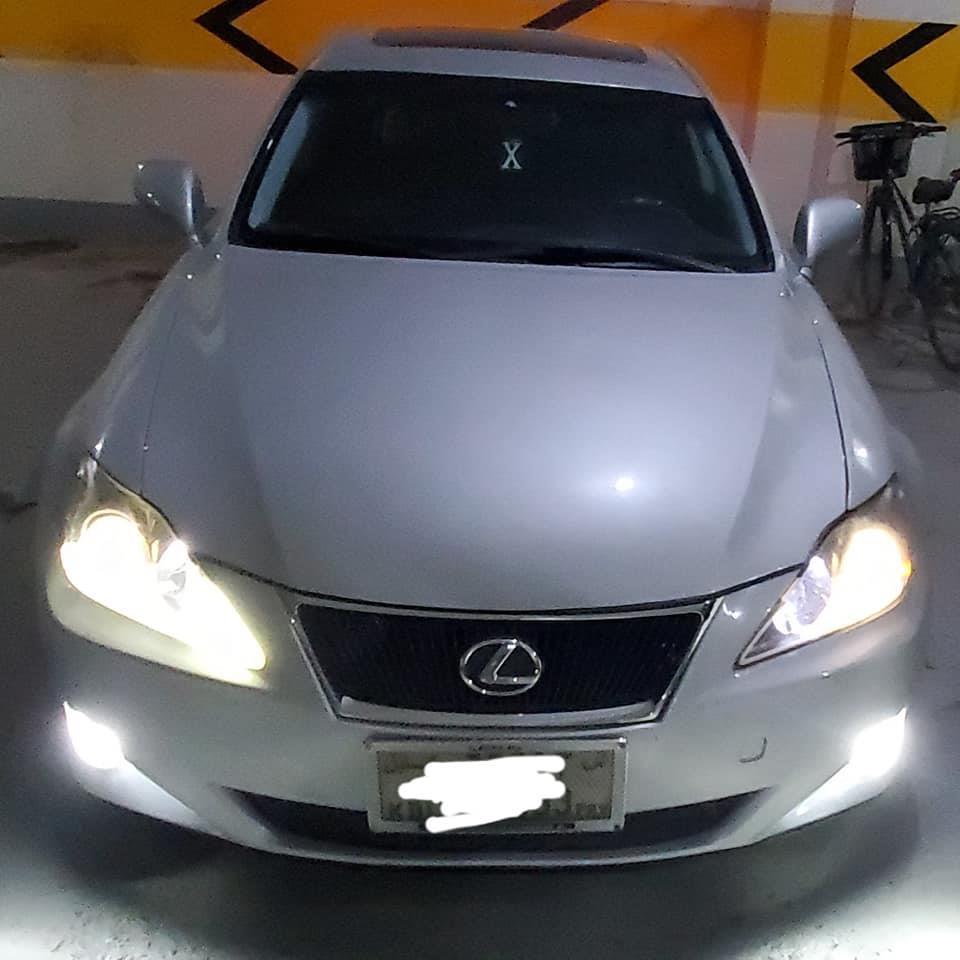 Lexus-2006