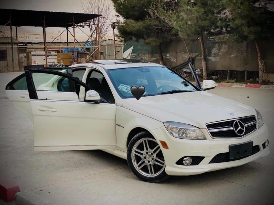 Mercedes-Benz-2008-c300-full-option