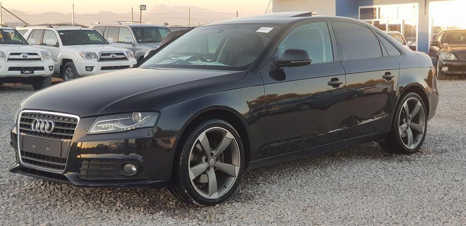 Audi-A4-0700060263
