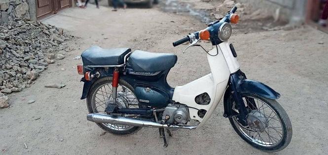 فروش موترسایکل هنداجاپانی ۵۰سی سی کاربیتر سه گیره قیمت 2000