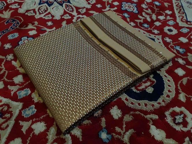 ښایسته رنک اوښایسته خامک اونوی ډیزین چوکاټی غاړه راغلی ده اص