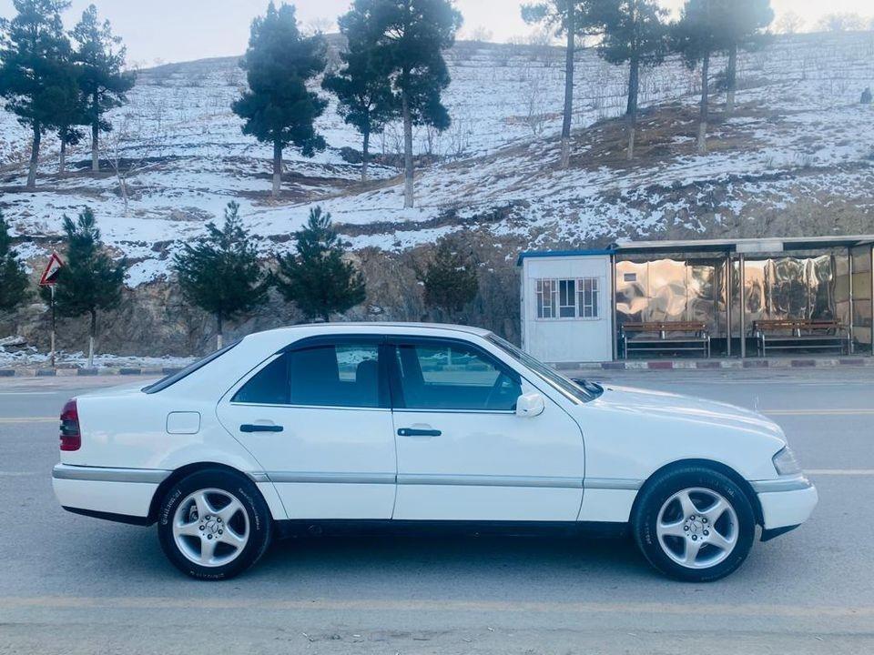 Mercedes-Benz-1995-White---4