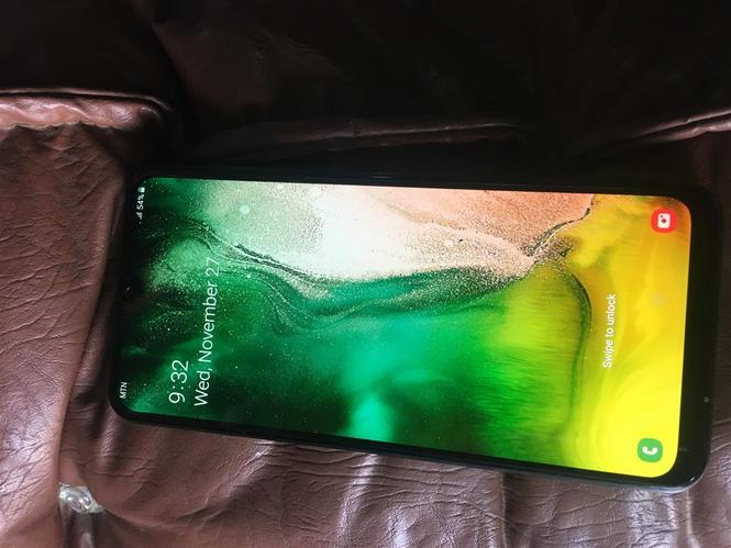 فروش عاجل موبایل گلکسی A50