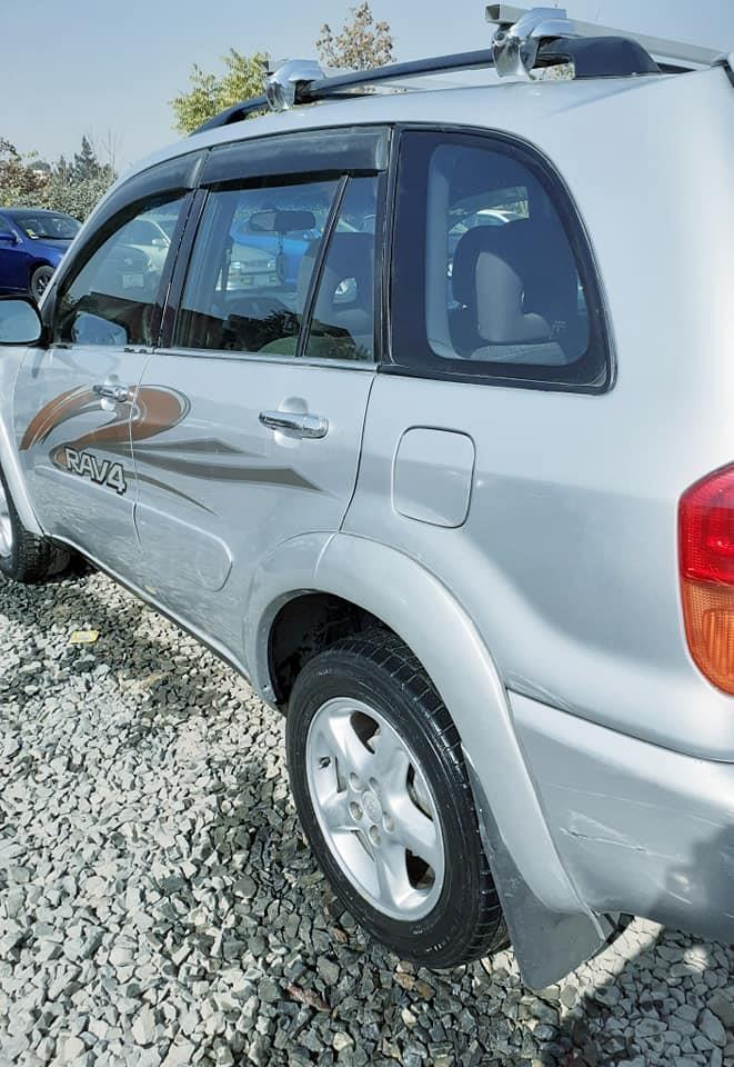 TOYOTA-Rv4-4WD-2001